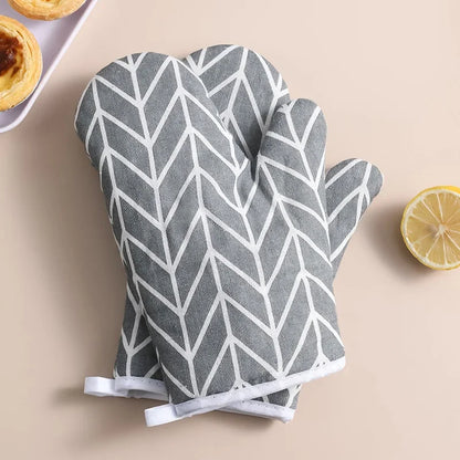 2 Pieces of Insulated Kitchen Gloves, Heat-Resistant Microwave Gloves, Heat-Resistant Thickened Grid Oven Gloves